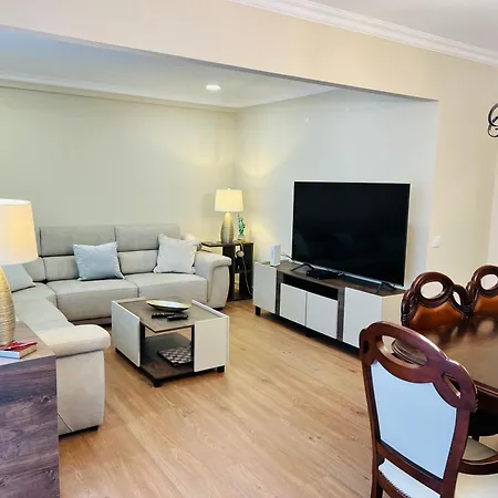 Antonio's Captain - 200m From The *